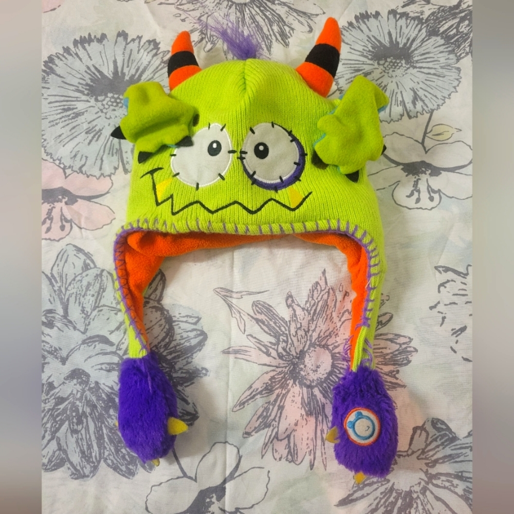 Flipeez fleece monster hat